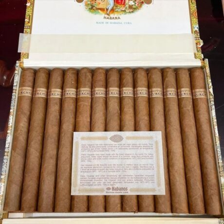 Romeo y Julieta Churchills Cuban